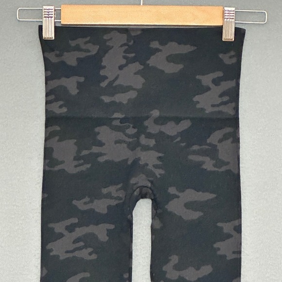 SPANX Womens Tights S Camo Camouflage Tummy Control Workout Leggings Slim Yoga‎ - Picture 2 of 10
